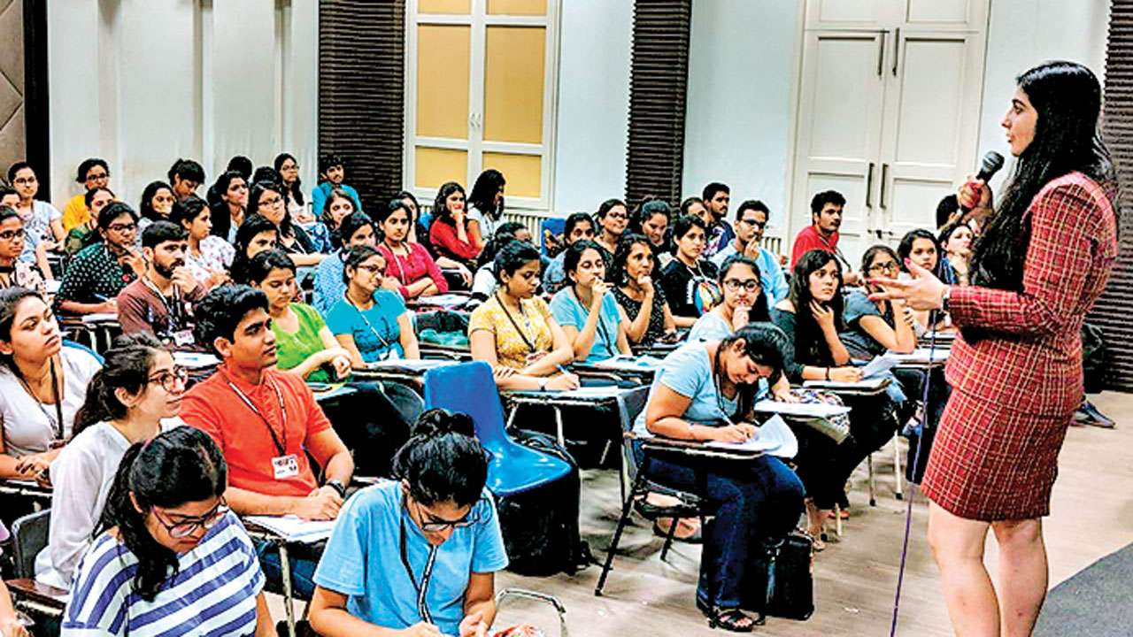 JNU Violence : PHQ के बाहर लेफ्ट संगठनों का प्रदर्शन, नॉन वेज को लेकर हुई हिंसा में ABVP कार्यकर्ताओं पर FIR