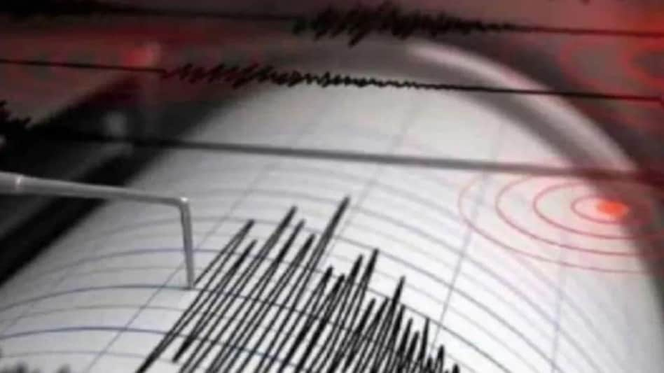 Earthquake in Ladakh: लद्दाख में कांपी धरती, महसूस किए गए भूकंप के झटके  :